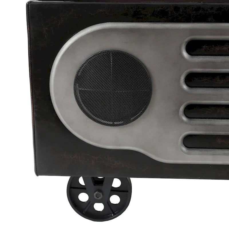 Panca in stile retrò rivestita in ecopelle, dal design ispirato a un altoparlante