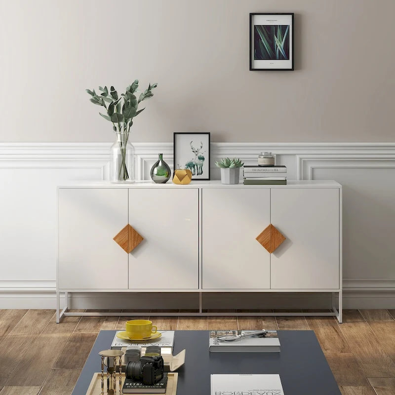 Sideboard aus Massivholz mit quadratischem Griffdesign und Türen