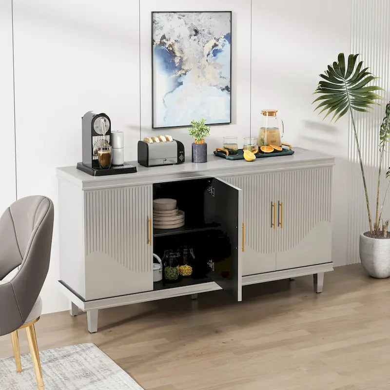 Großer Schrank mit 4 Türen